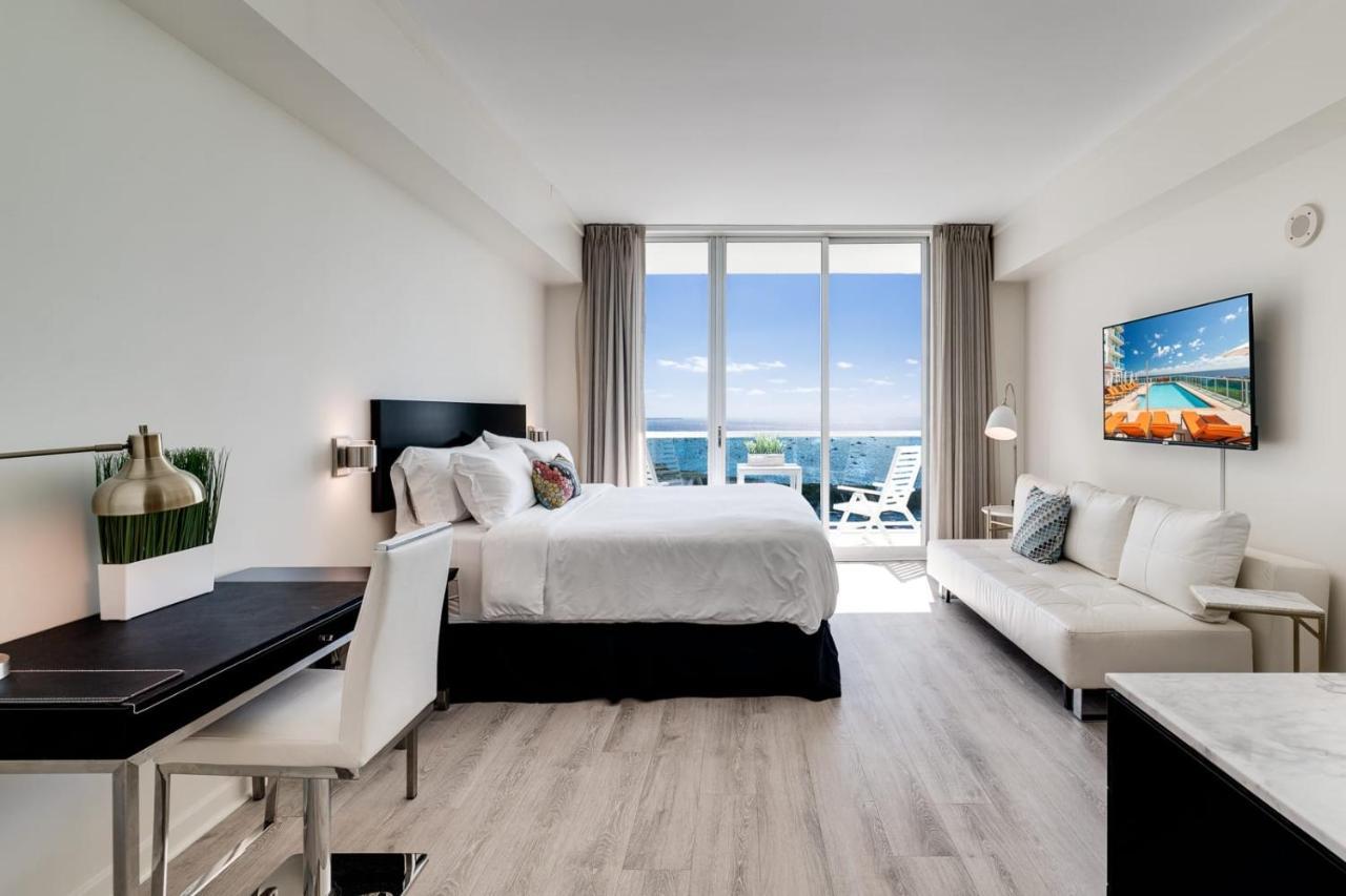 Villa Ocean View Balcony Steps From Restaurants, Peacock Park & Marina Miami Exterior foto