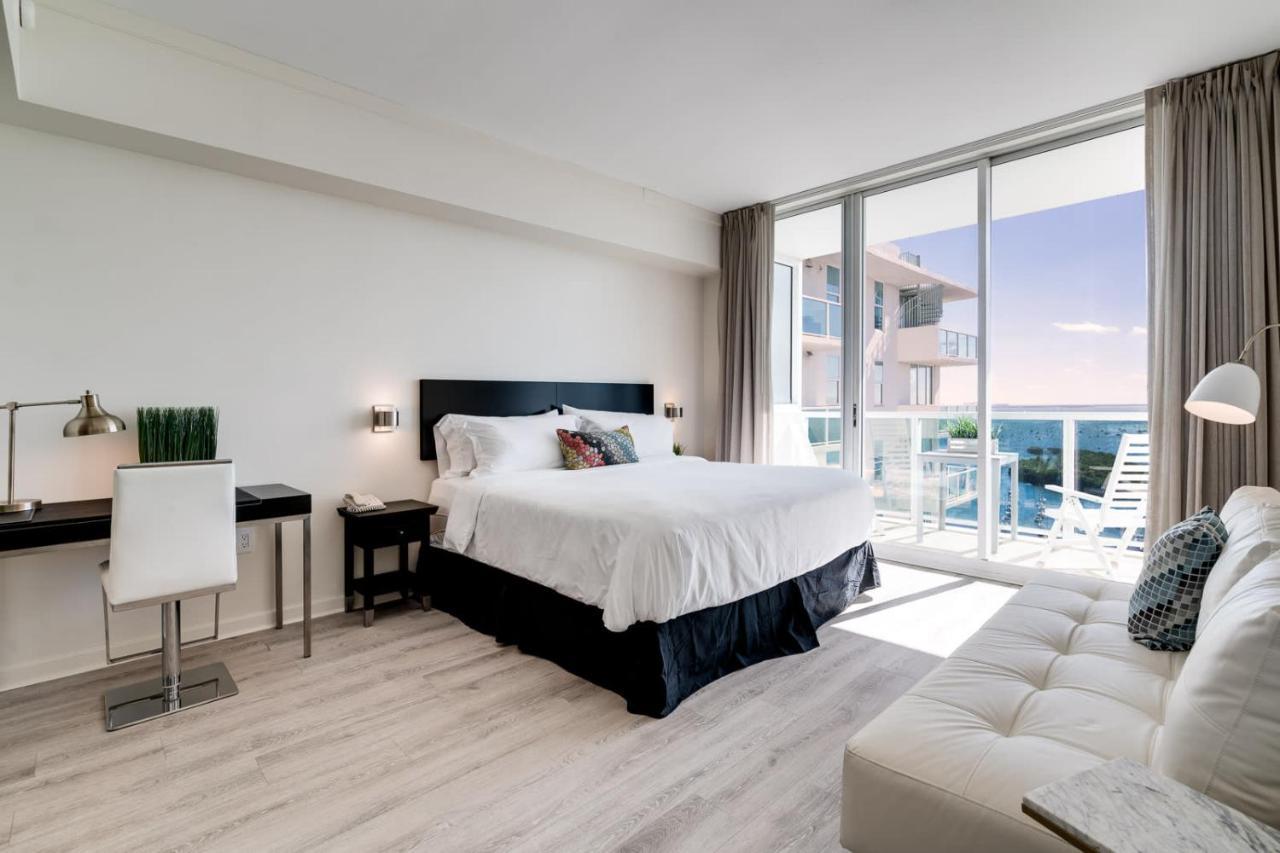 Villa Ocean View Balcony Steps From Restaurants, Peacock Park & Marina Miami Exterior foto