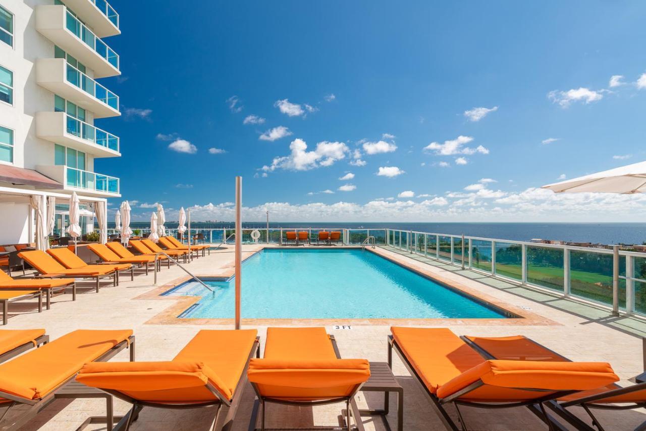 Villa Ocean View Balcony Steps From Restaurants, Peacock Park & Marina Miami Exterior foto